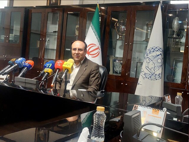 رئیس کانون وکلای مرکز